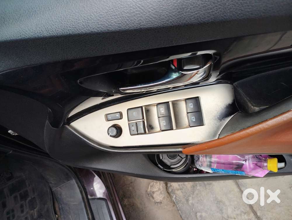 Toyota Innova Crysta 2.8 Zx At, 2016, Diesel