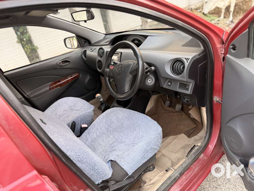 Toyota Etios Liva, 2013, Petrol