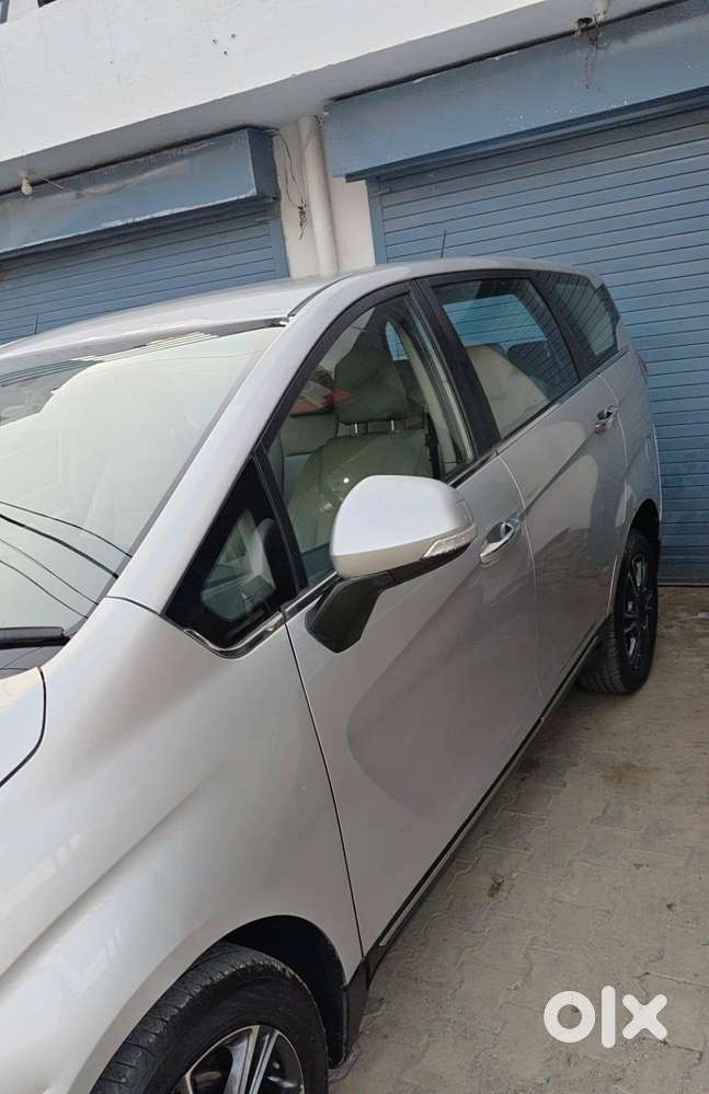 Marazzo Mahindra