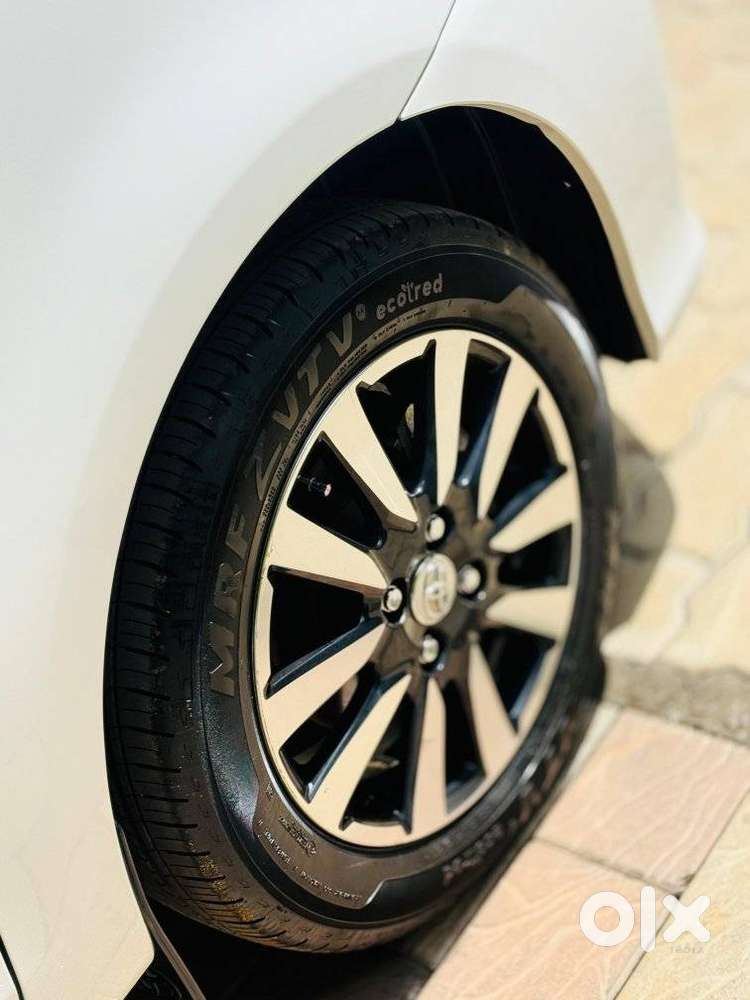 Toyota Etios Liva V Dual Tone, 2019, Petrol