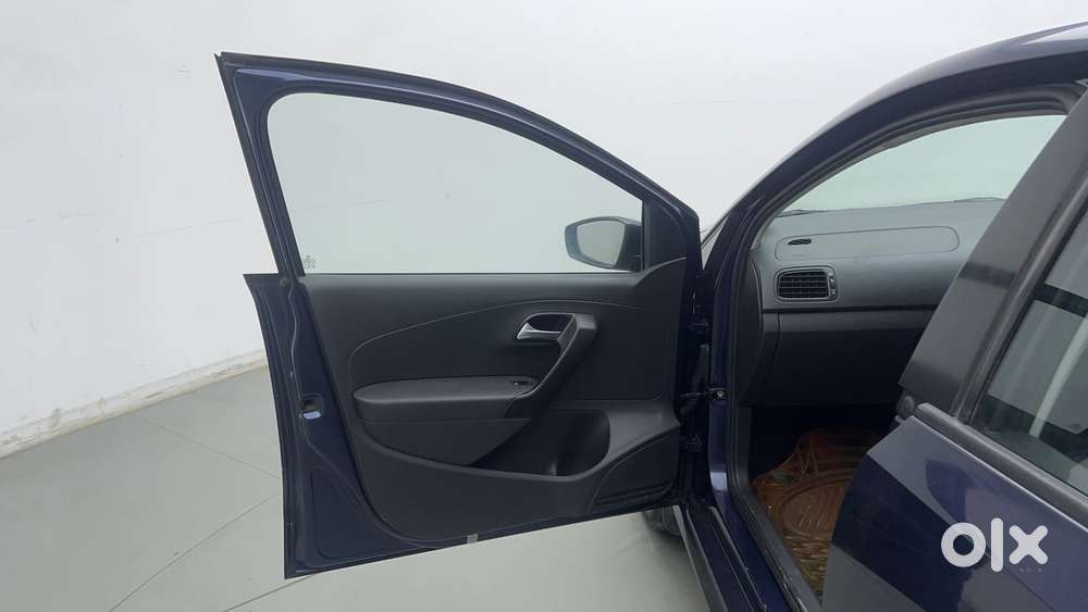 Volkswagen Polo Petrol Comfortline 1.2l, 2015, Petrol