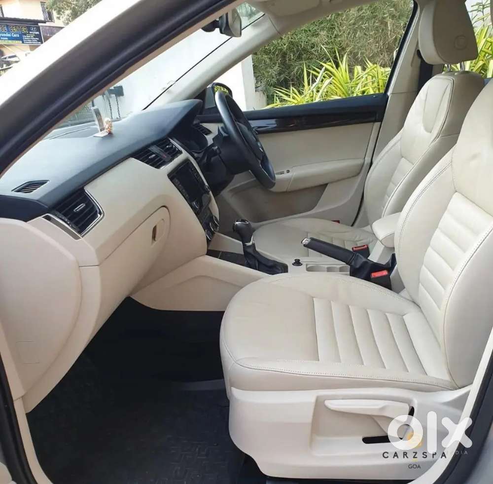 Skoda Octavia 2016 Petrol 124000 Km Driven