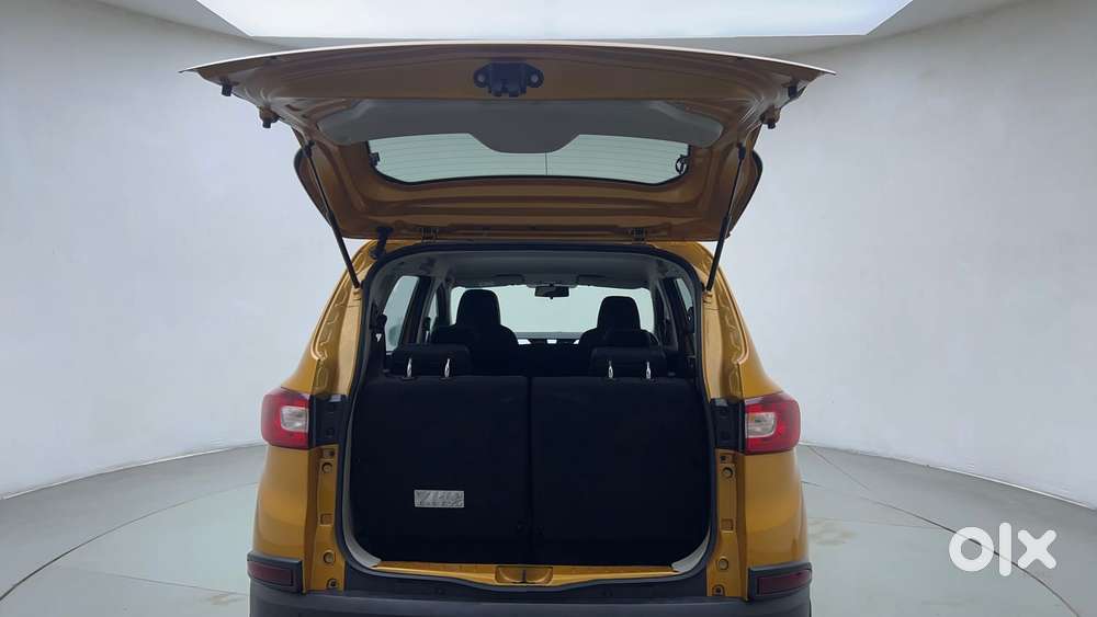 Renault Triber Rxz Easy-r Amt, 2025, Petrol