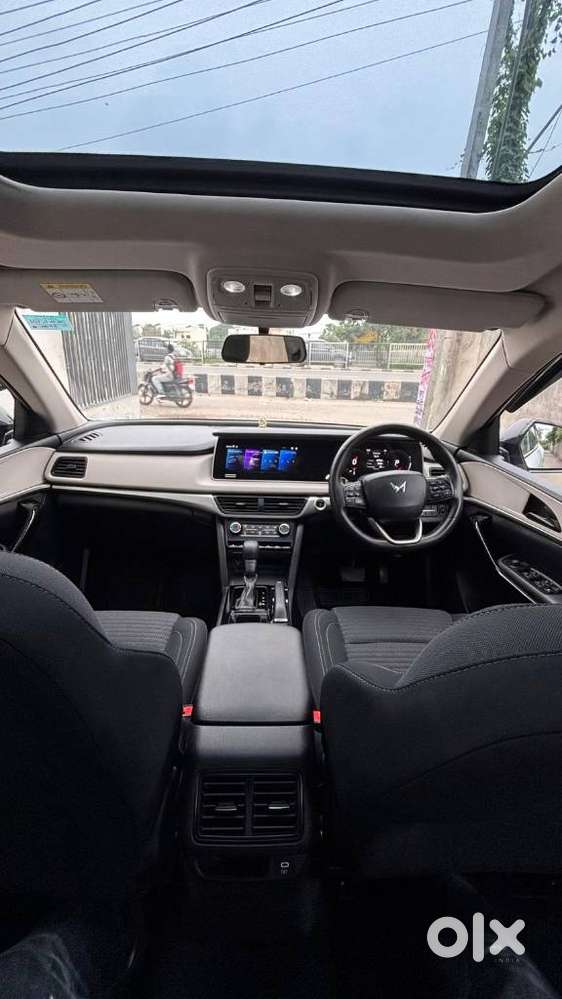 Mahindra Xuv700, 2024, Petrol