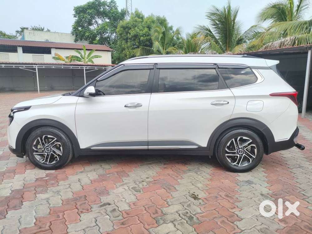 Kia Carens, 2023, Petrol
