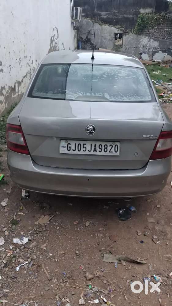 Skoda Rapid Elegance 2012