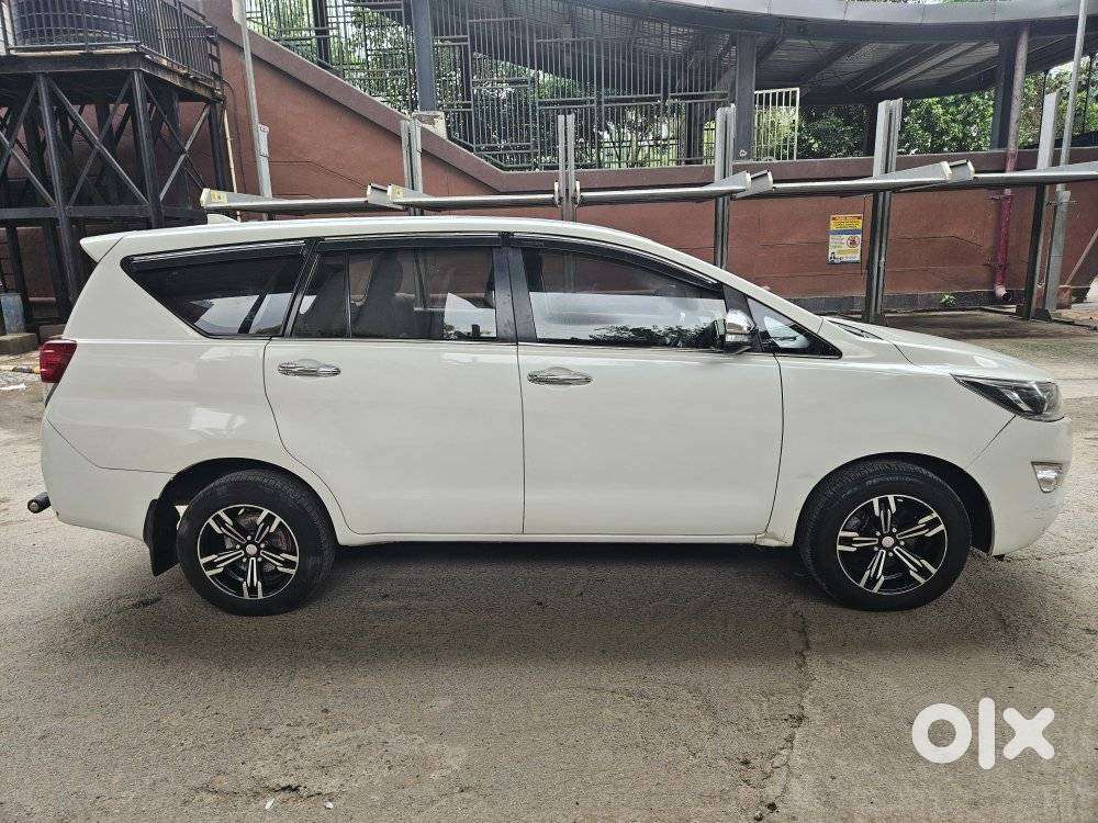 Toyota Innova Crysta Zx 2.4 Diesel 7 Seater, 2017, Diesel