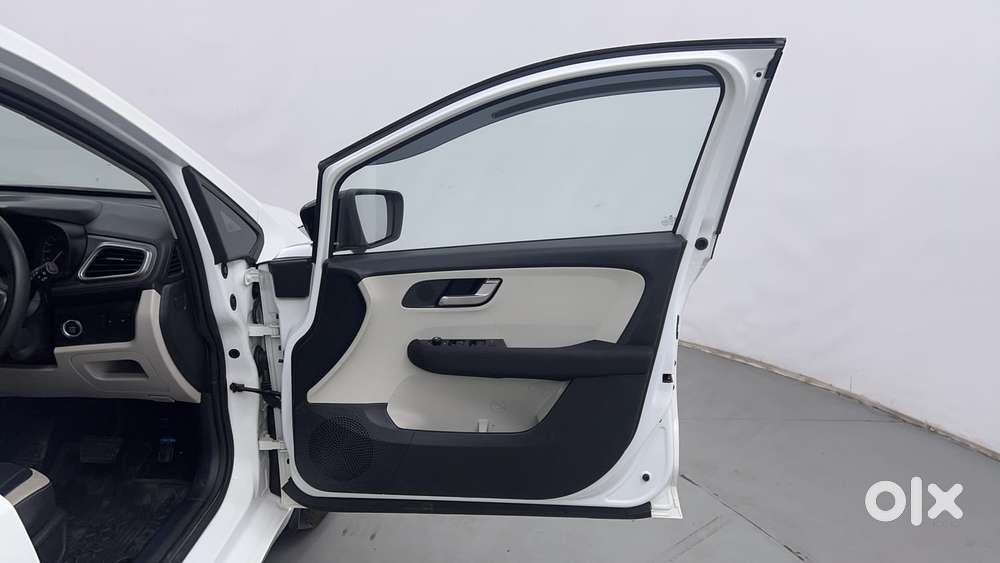 Tata Altroz Xza Plus (s), 2024, Petrol