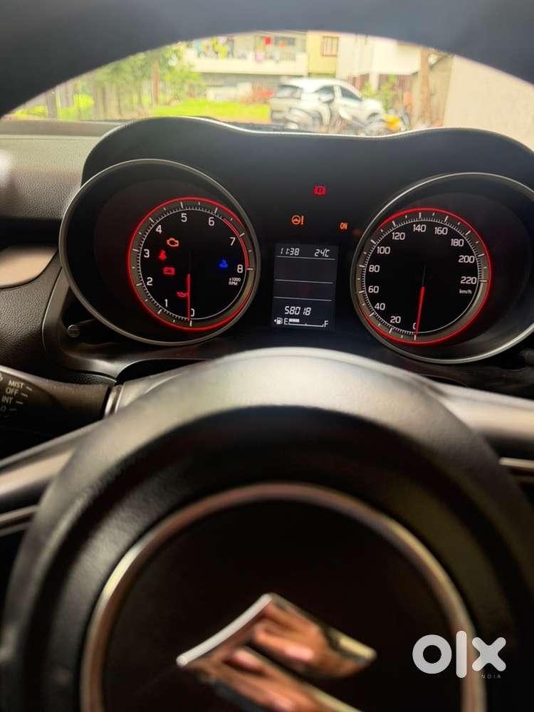Maruti Suzuki Swift Petrol 2021