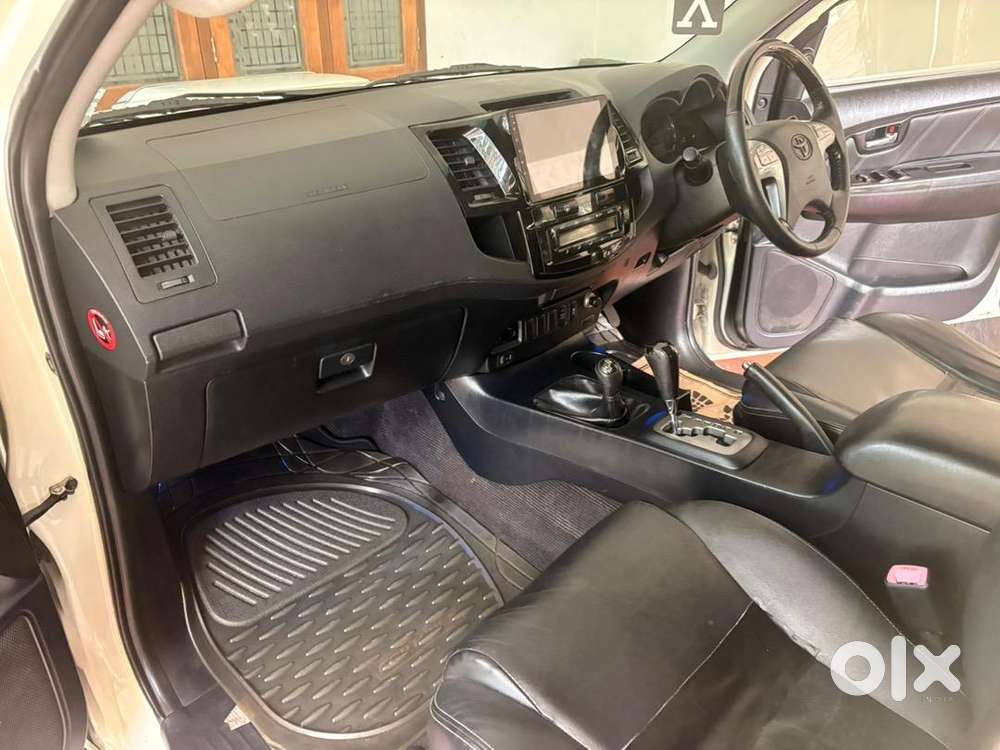 Toyota Fortuner 2015. 4x4 Automatic