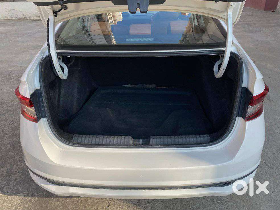 Skoda Slavia 1.0 Active Tsi, 2022, Petrol