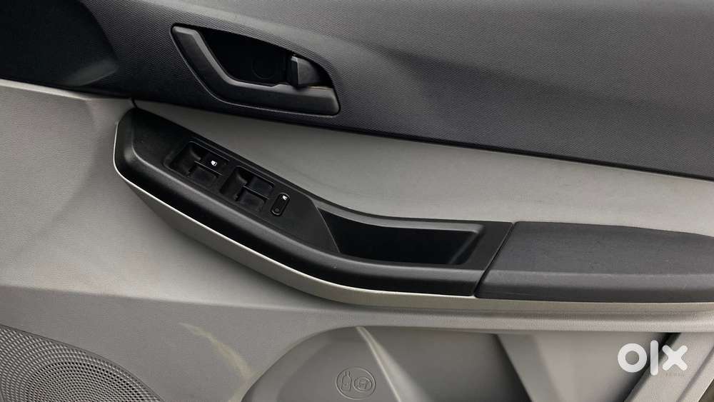 Tata Tiago 1.2 Revotron Xta, 2023, Petrol