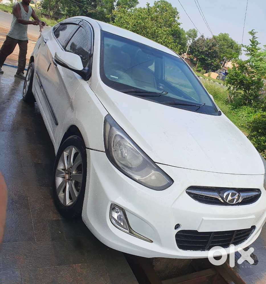 Hyundai Verna 2012 Petrol Well Maintained