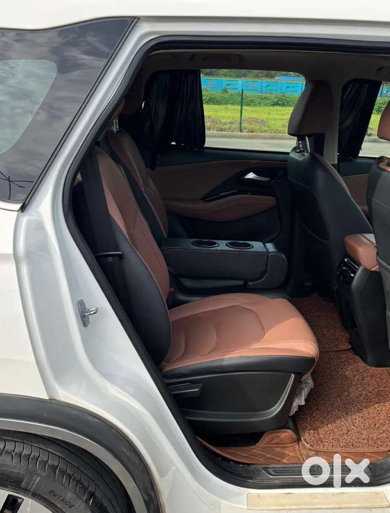 Mg Hector Plus Savvy Pro 1.5 Turbo Petrol Cvt 6 Str, 2023, Petrol