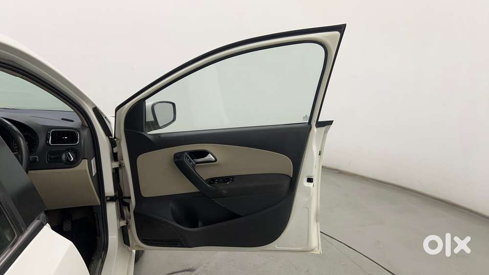 Volkswagen Polo Petrol Highline 1.2l, 2014, Petrol