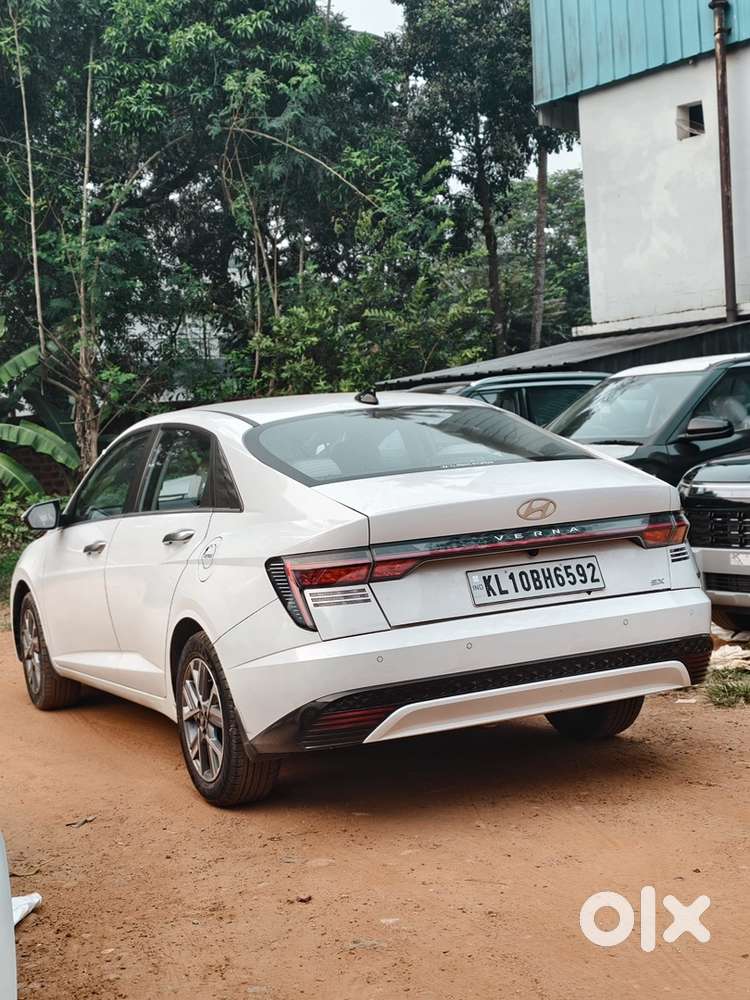 Hyundai Verna 2023 Petrol 65000 Km Driven