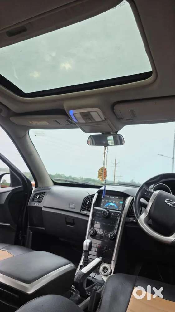 Mahindra Xuv500 2.2 W9 2019