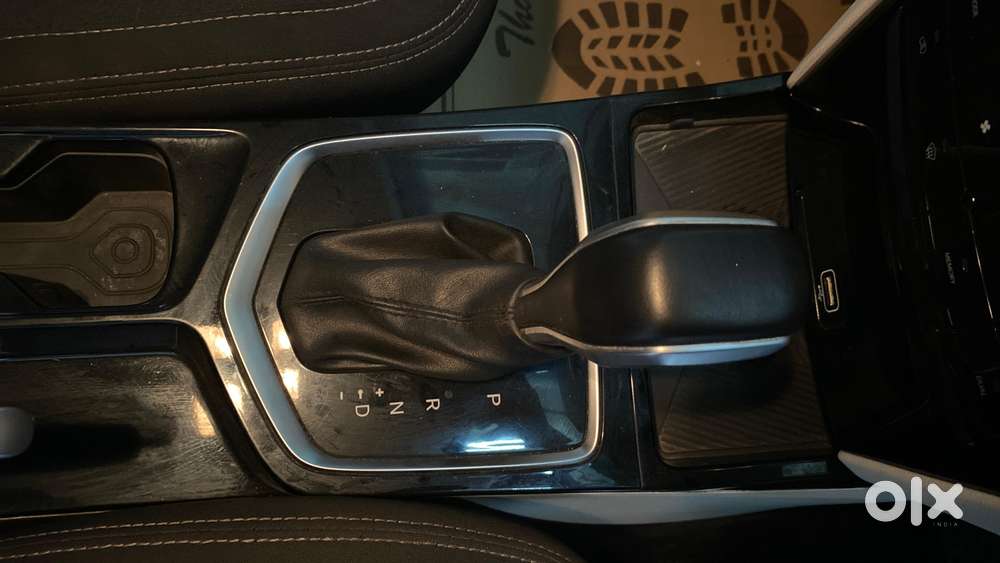 Mahindra Xuv 3xo Ax5l 1.2 Petrol At, 2024, Petrol