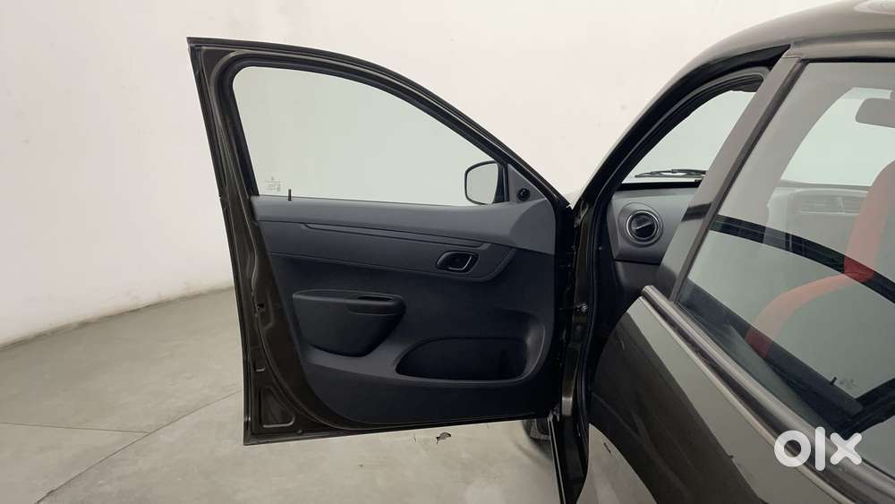 Renault Kwid 2019-ongoing 1.0 Rxt Amt (o), 2021, Petrol