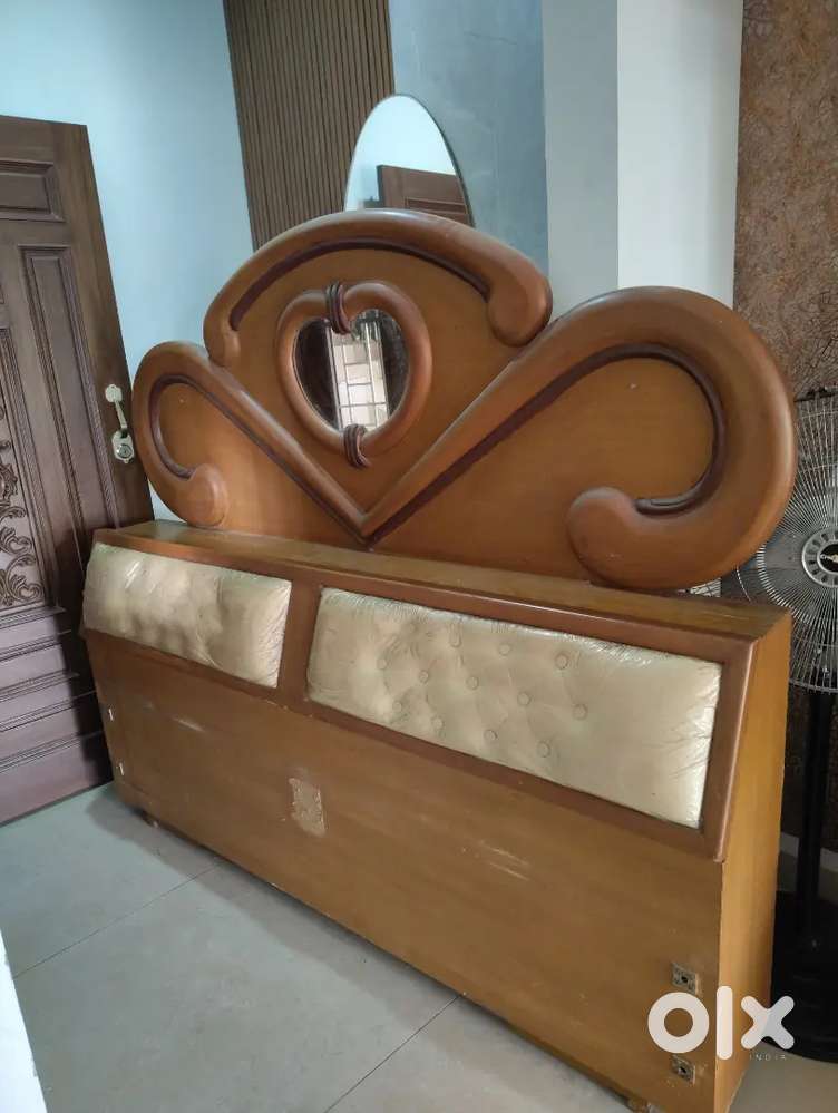 Cupboard  and cot head