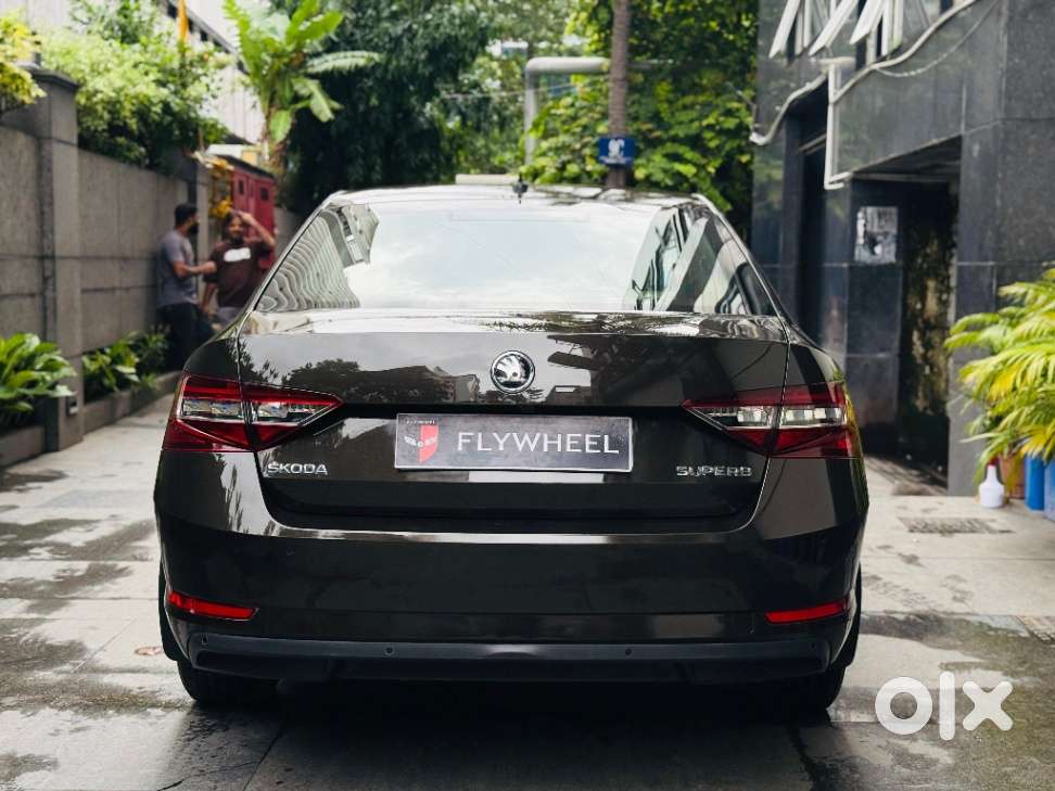 Skoda Superb 2.0 L&k Tsi At, 2019, Petrol