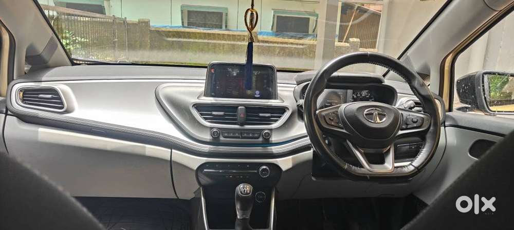 Tata Altroz Xz Plus (o) (s), 2020, Petrol