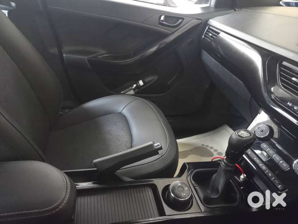 Tata Nexon Xz +(o) Dark Edition For Sale 38000 Km Driven Petrol