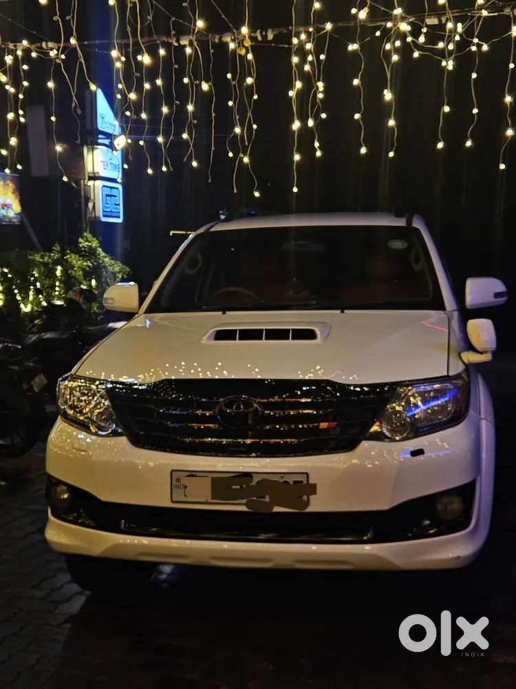 Toyota Fortuner 2012 Diesel 200000 Km Driven