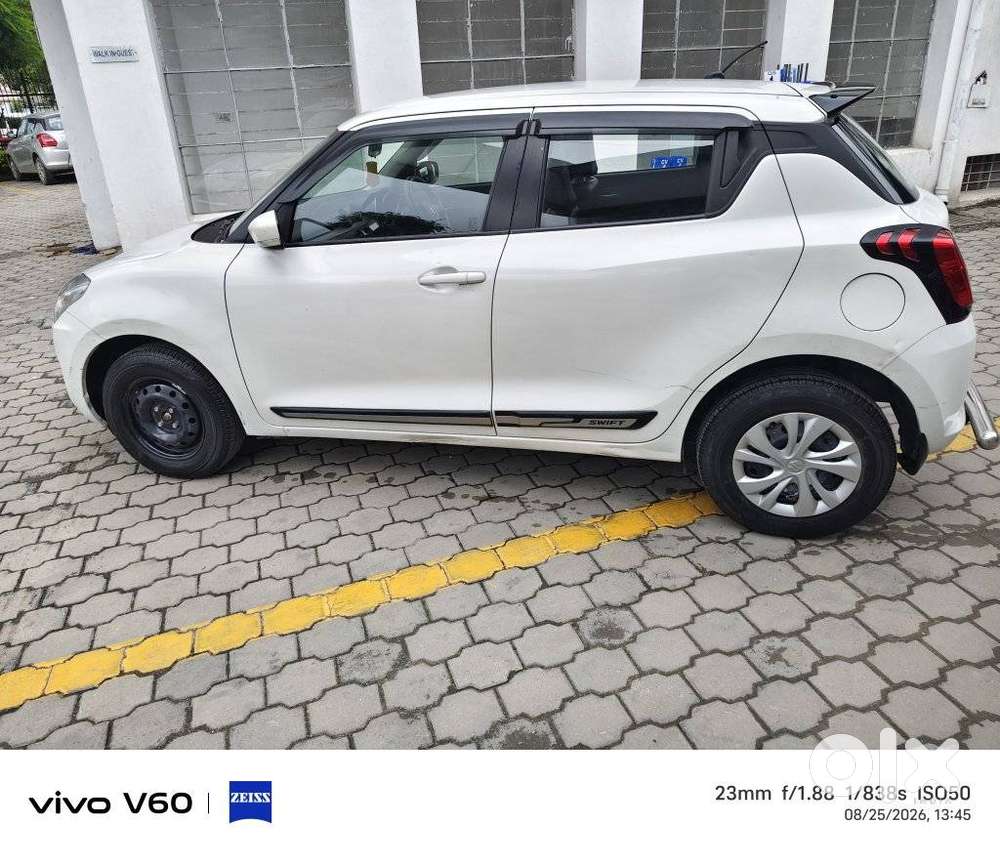 Maruti Suzuki Swift 1.2 Vxi (o), 2022, Petrol