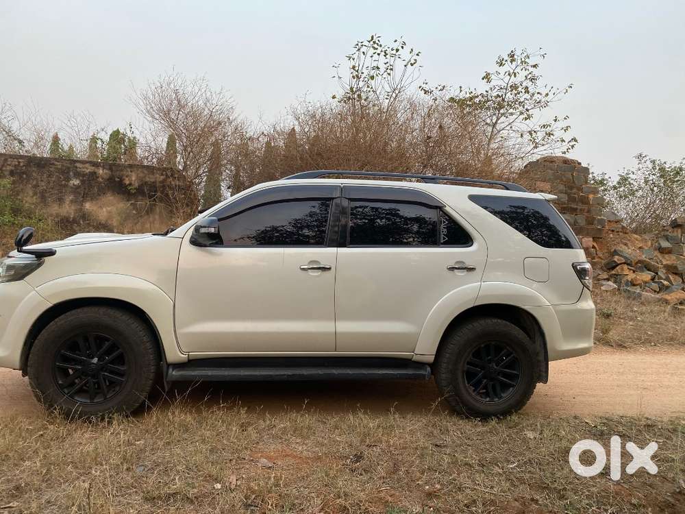 Toyota Fortuner 4x4 Mt