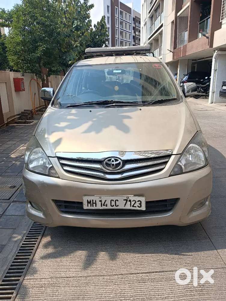 Toyota Innova 8 Seater For 5.50 Lakhs