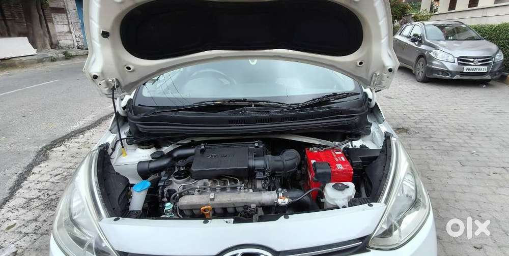 Hyundai Grand I10 Nios Sportz, 2016, Diesel