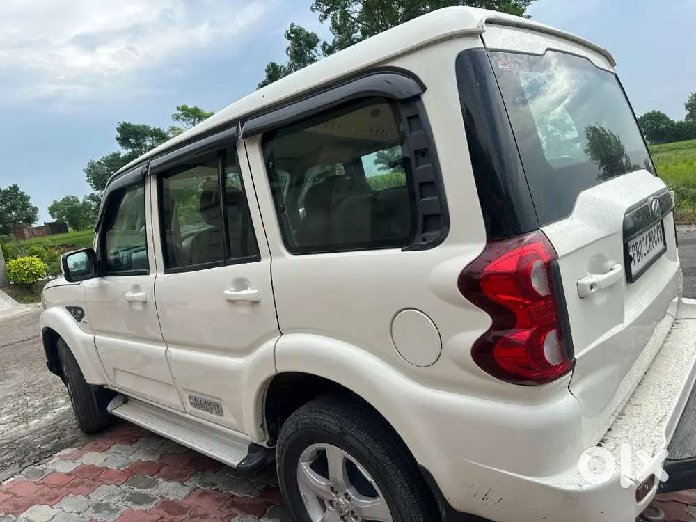 Mahindra Scorpio S5 Plus 2019