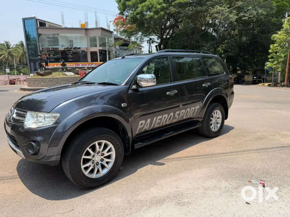 Mitsubishi Pajero Sport 2015



Mitsubishi  Pajero