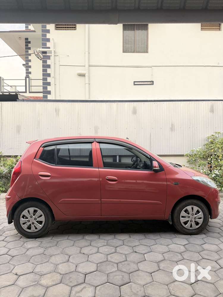 Hyundai I10 Sportz At, 2011, Petrol