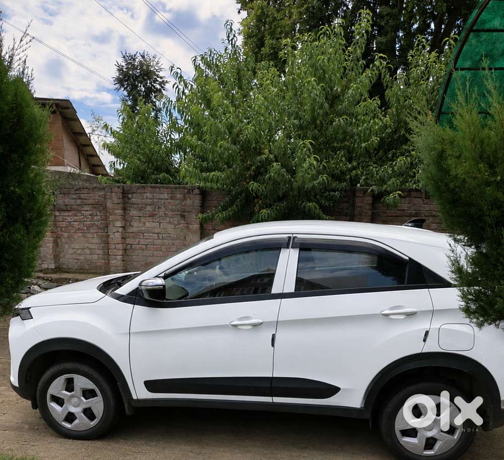Tata Nexon 2024 Petrol Well Maintained