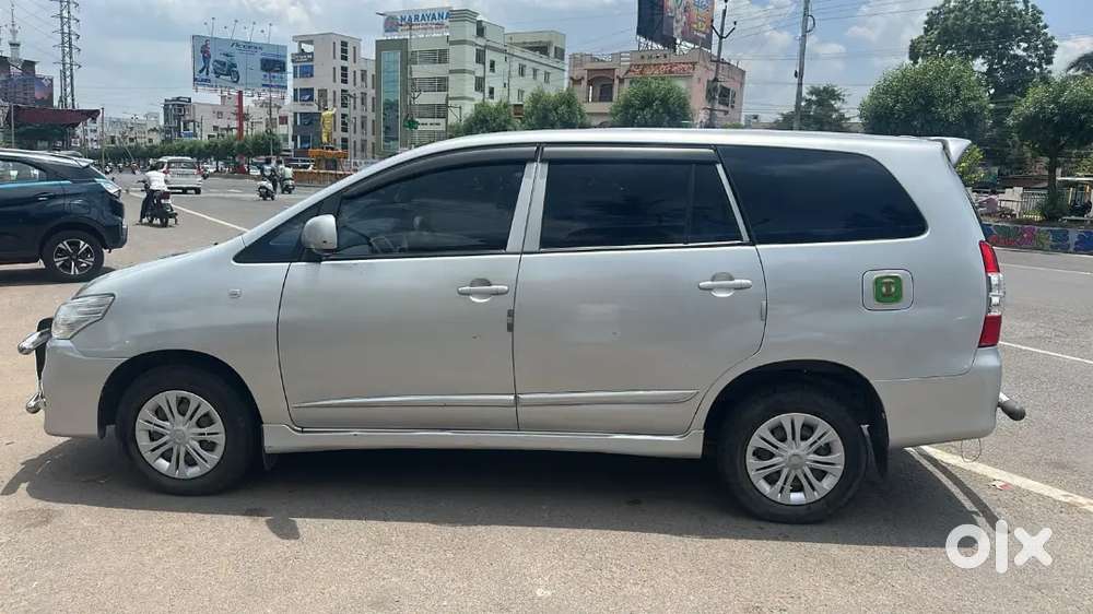 Toyota Innova 2.5 2014