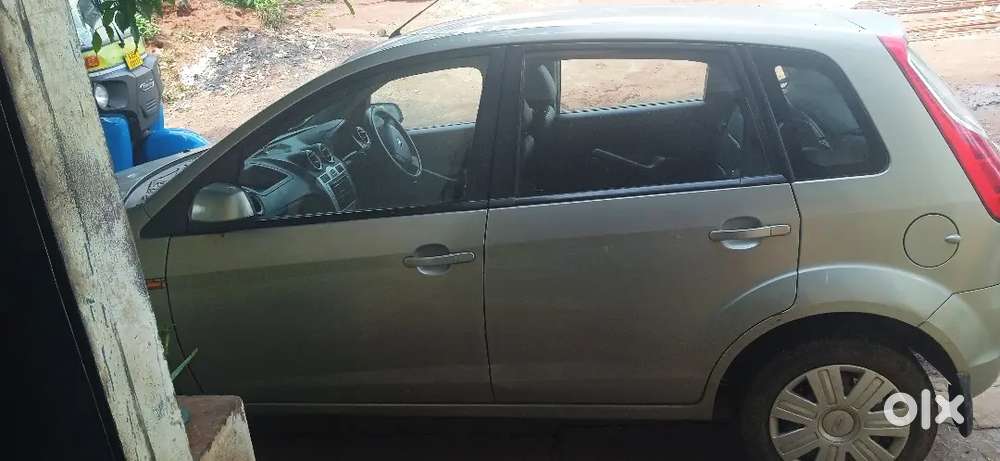 Ford Figo Petrol Lxi 2011