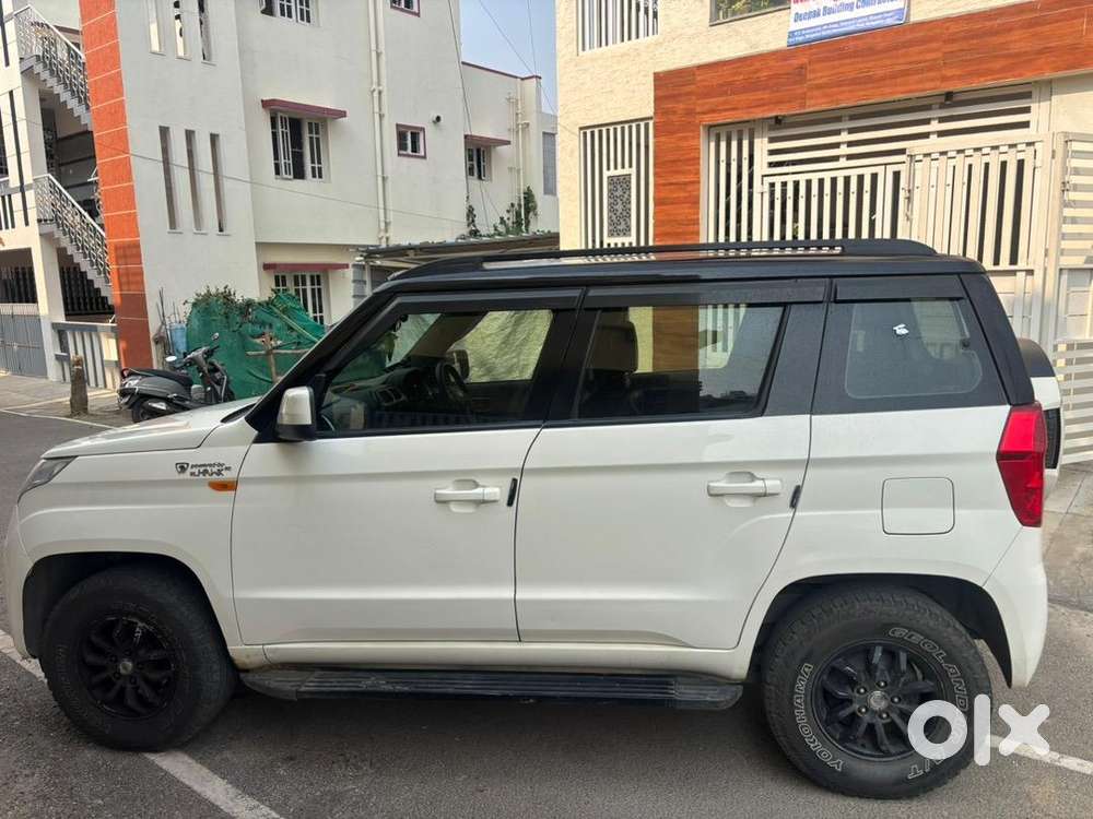 Mahindra Tuv 300 2016 Diesel Well Maintained