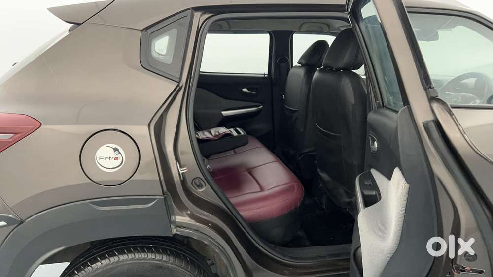 Nissan Magnite 1.0 Xv, 2023, Petrol