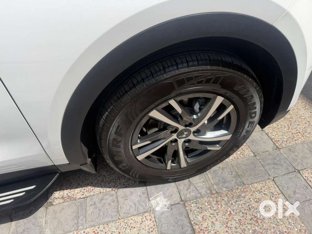 2022 Mahindra Xuv 700 Ax5 Automatic