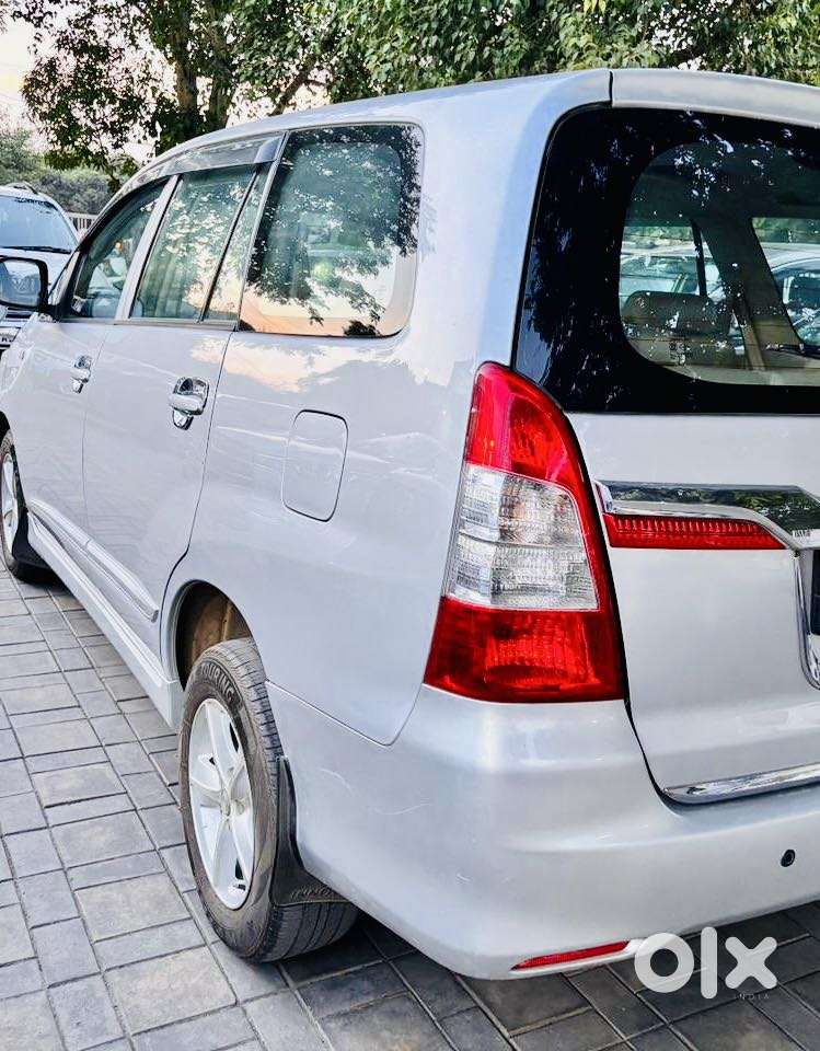 Toyota Innova 2.5 Gx 7 Seater Bs Iv, 2014, Diesel