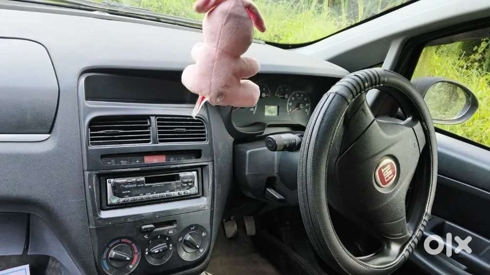 Fiat Punto Emotion 2010 Car