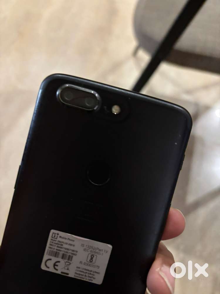 Oneplus 5T 未使用品 ブラック 64GB 6GB[送料込]