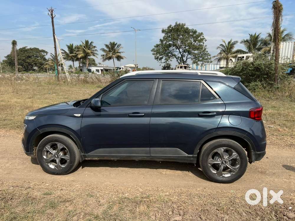 Hyundai Venue 2019 Diesel 80000 Km Driven
