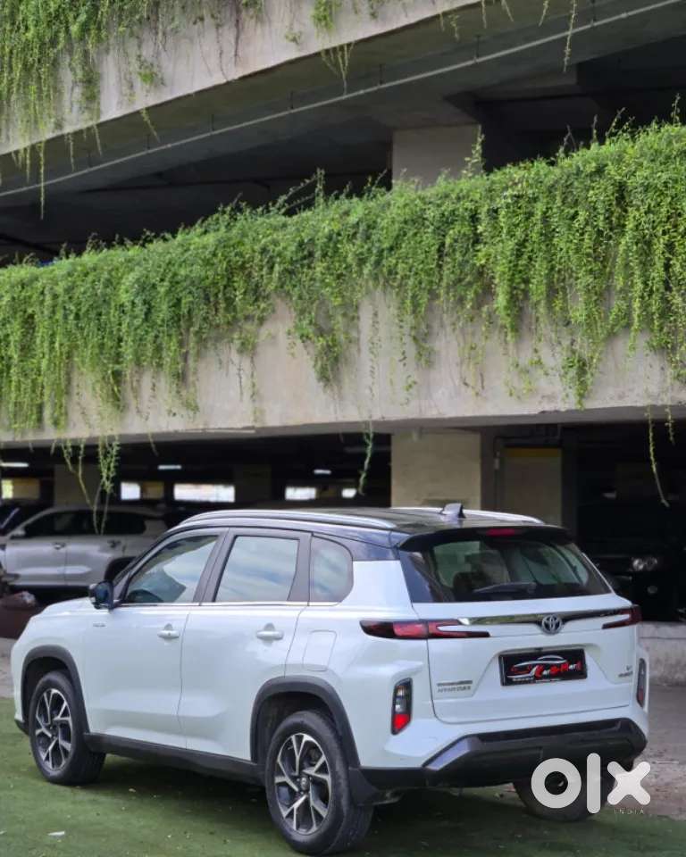Toyota Urban Cruiser Hyryder 1.5 V Hybrid, 2023, Petrol