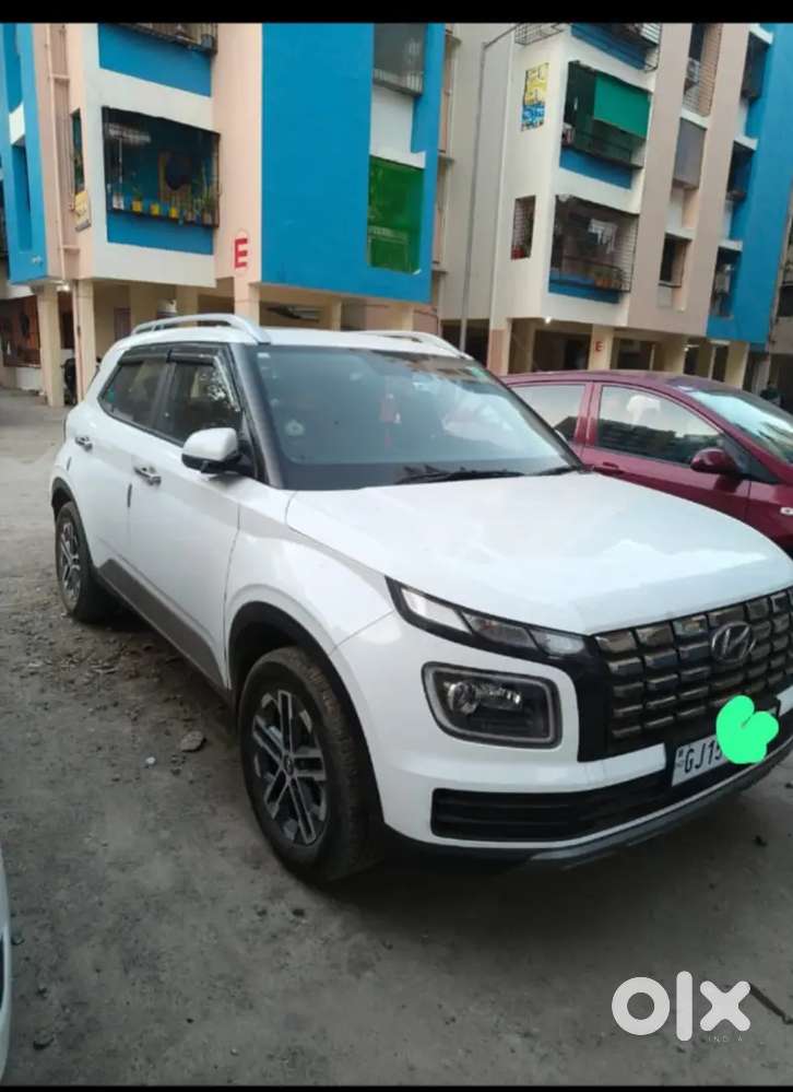 Hyundai Venue 1.5 Crdi 2024 Manual Passing Year 2025