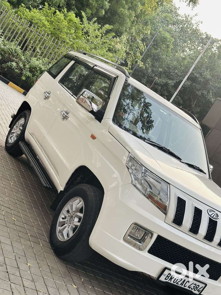 Mahindra Xuv300 W8 Diesel, 2016