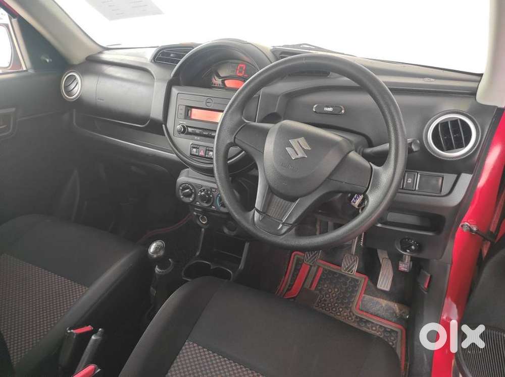 Maruti Suzuki S-presso Vxi, 2024, Petrol