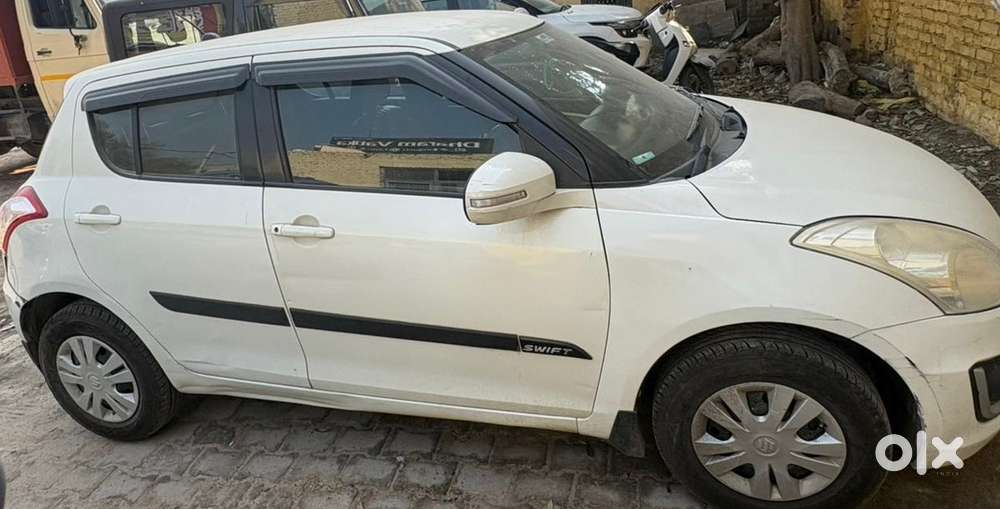 Swift Maruti Suzuki 2014 Manual Petrol